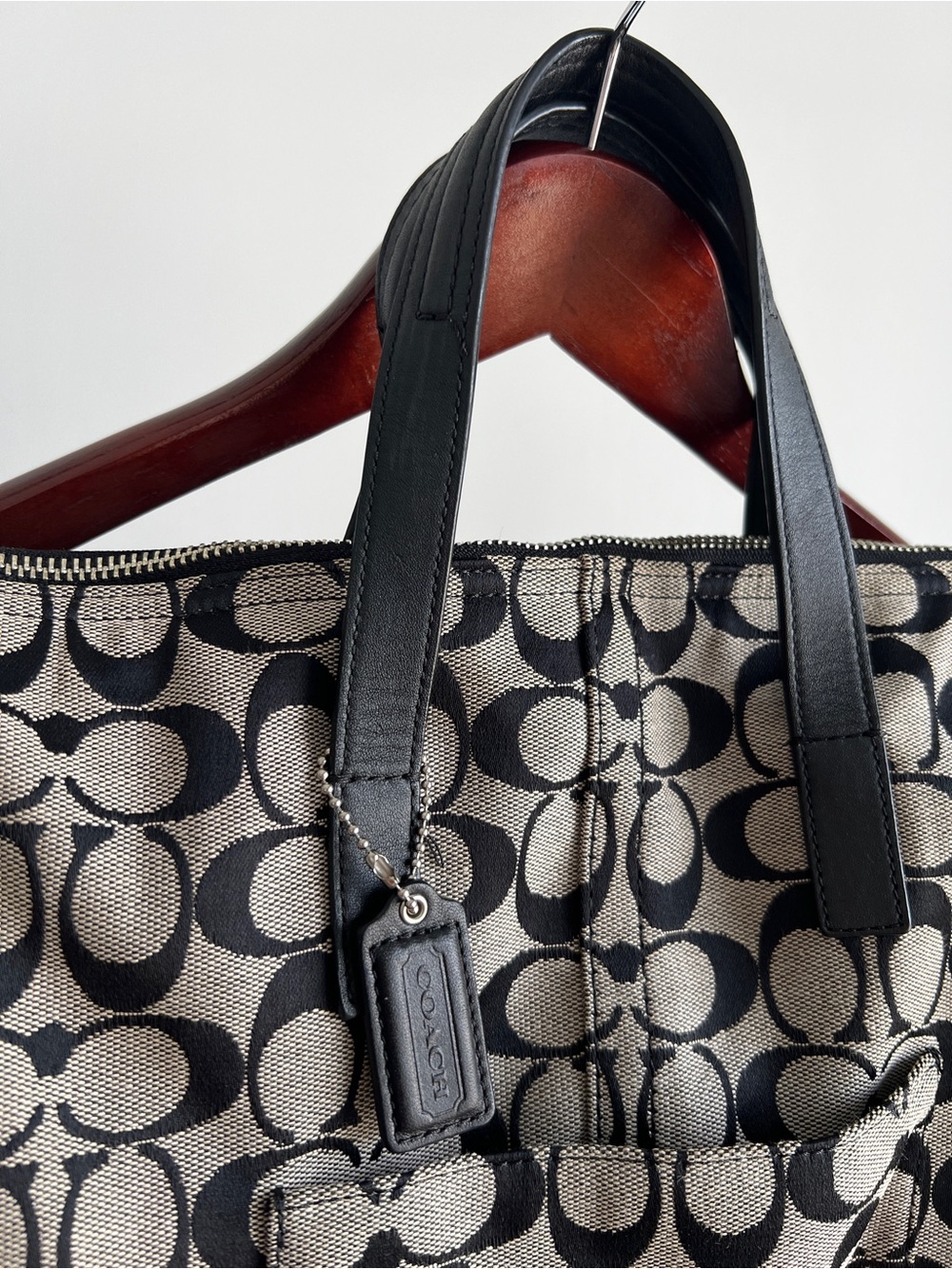 Authentic Coach Signature Handbag - Picture 6 of 11
